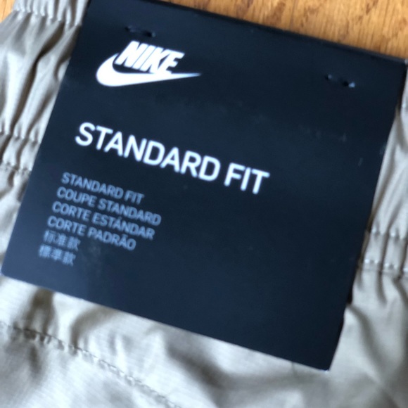 Nike Sportswear Khaki Windrunner Pants Tech NWT - Picture 4 of 7